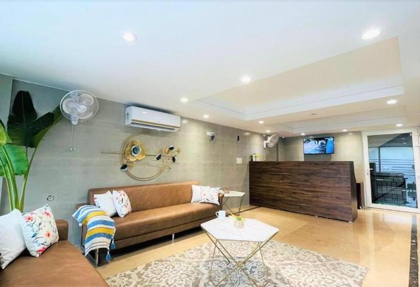 ホテル Bluo Studio1 Dlf Cybercity Balcony, Gym Tt, Lift