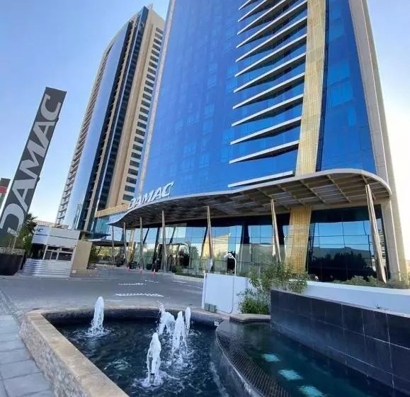 ホテル Damac Towers