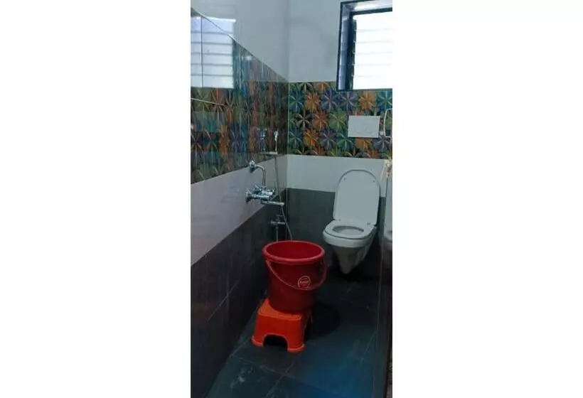 ホテル Geeta Lodge, Solapur