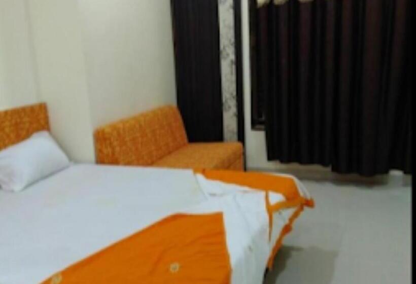 فندق Raj Residency Jalgaon