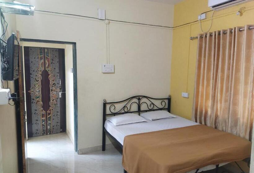 Отель Subham Holidays Homes