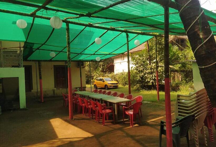 Отель Subham Holidays Homes