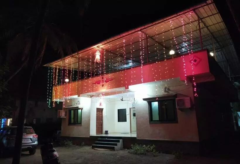 ホテル Subham Holidays Homes