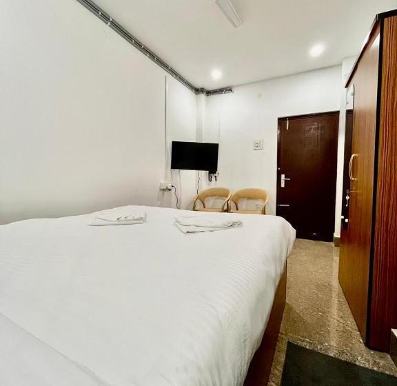 Hotel Collection O The Oviya Grand