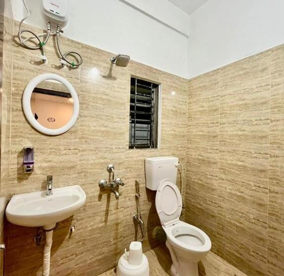 Hotel Collection O The Oviya Grand