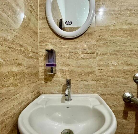 Hotel Collection O The Oviya Grand