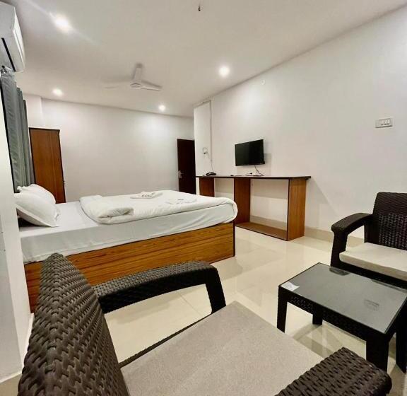 Hotel Collection O The Oviya Grand