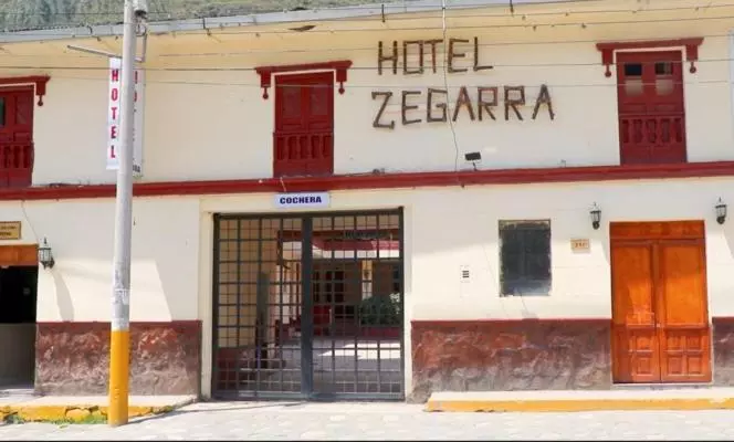 ホテル Zegarra