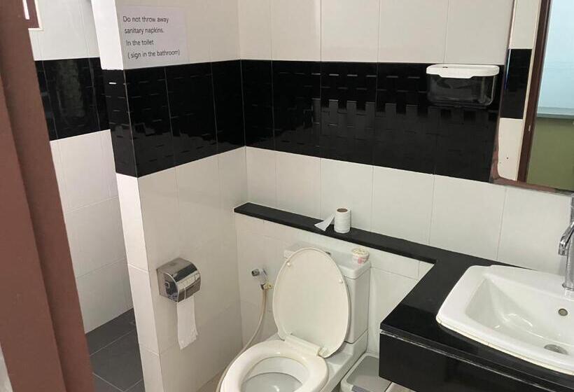 Nacha Hostel, Koh Phi Phi, Krabi. Thailand