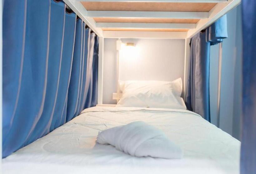 Nacha Hostel, Koh Phi Phi, Krabi. Thailand