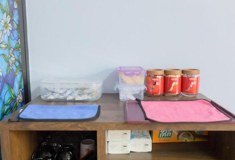 Nacha Hostel, Koh Phi Phi, Krabi. Thailand