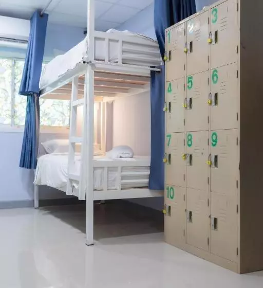 Nacha Hostel, Koh Phi Phi, Krabi. Thailand