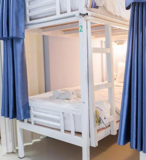 Nacha Hostel, Koh Phi Phi, Krabi. Thailand