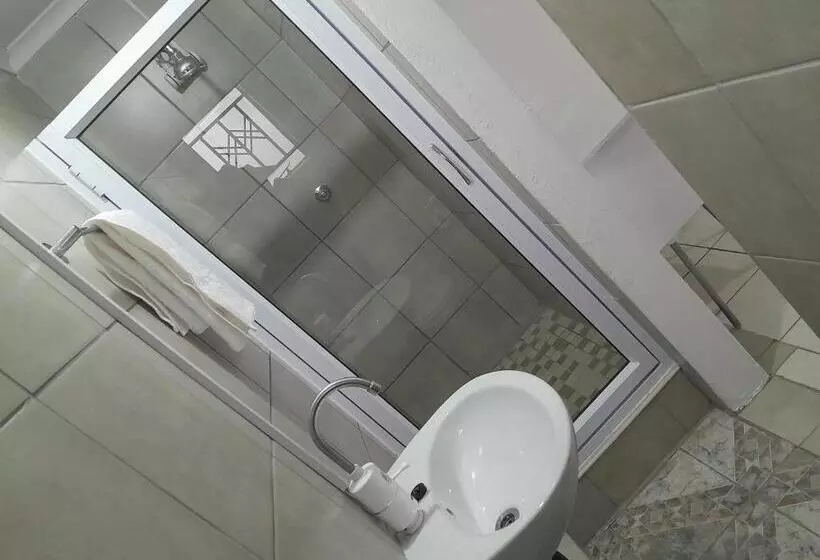 ペンション Finchley Guest House