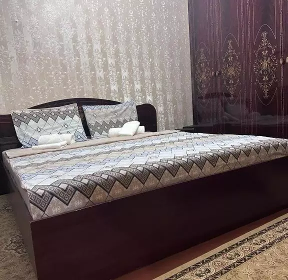 ペンション Qamar Family Guest House