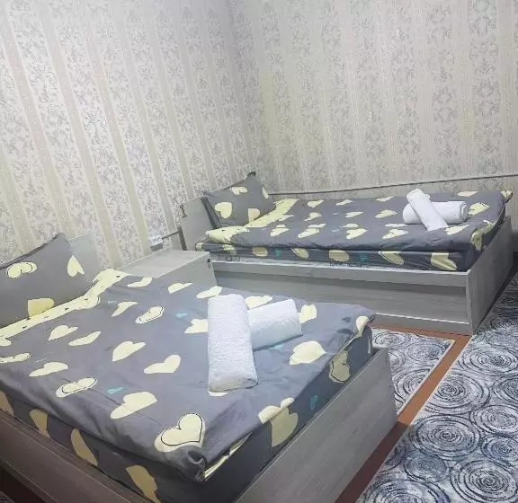 ペンション Qamar Family Guest House