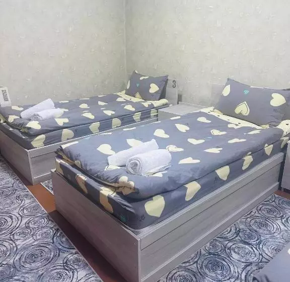 ペンション Qamar Family Guest House