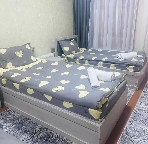 ペンション Qamar Family Guest House