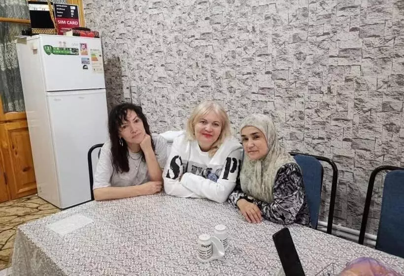 ペンション Qamar Family Guest House