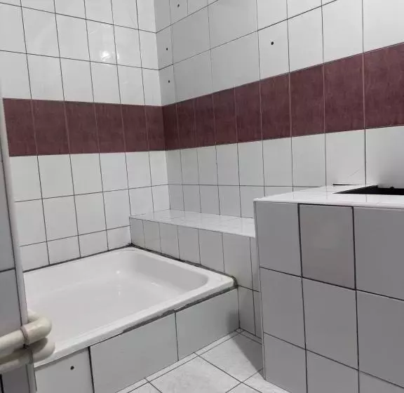 ペンション Qamar Family Guest House