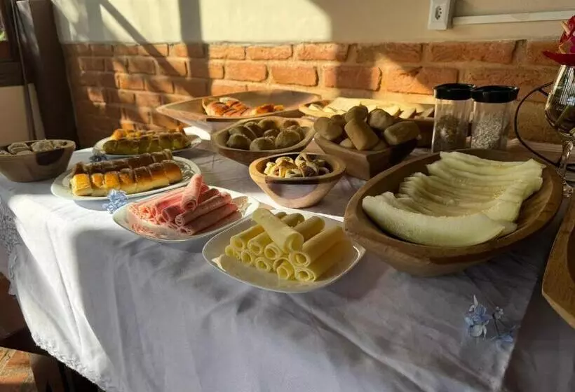 Retkeilymaja Alecrim Pousada