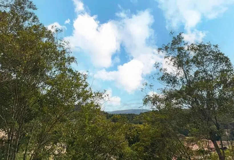 Retkeilymaja Alecrim Pousada