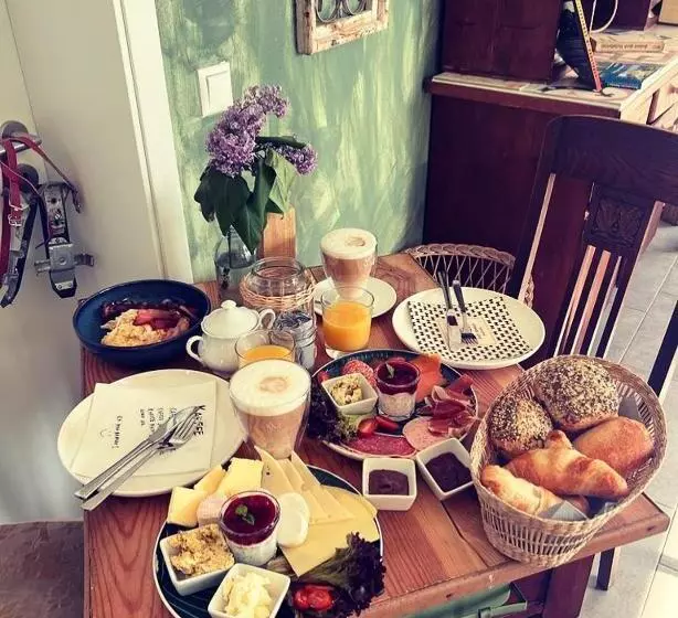 ユースホステル Zweibettzimmer Mit Gemeinschaftsbad ,küche & Wohnzimmer