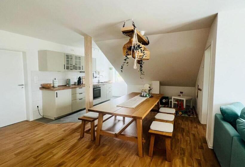 הוסטל Zweibettzimmer Mit Gemeinschaftsbad ,küche & Wohnzimmer