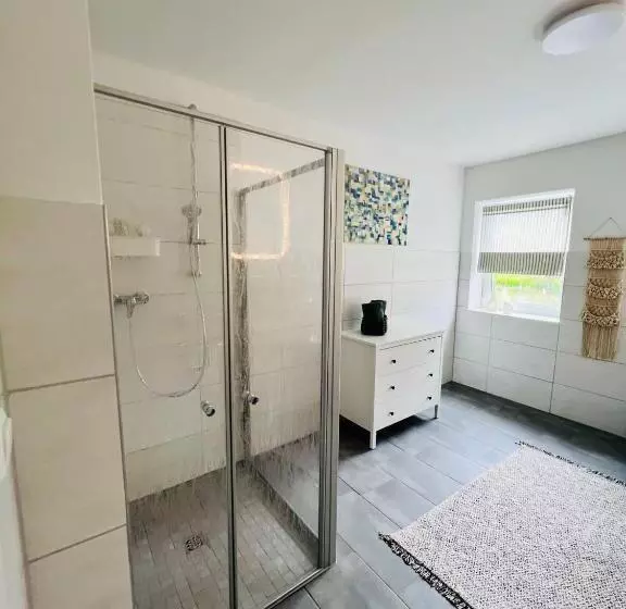ユースホステル Zweibettzimmer Mit Gemeinschaftsbad ,küche & Wohnzimmer