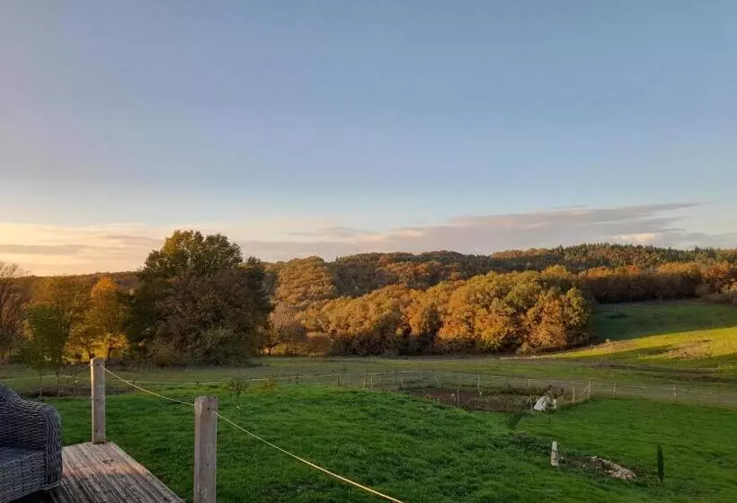 ベッドアンドブレックファースト A Barn With A View And Tranquility