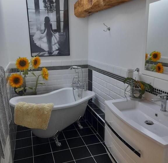 צימר A Barn With A View And Tranquility