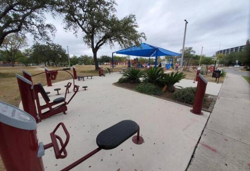 צימר Lux Historic Home Swim Spa Golf Cart