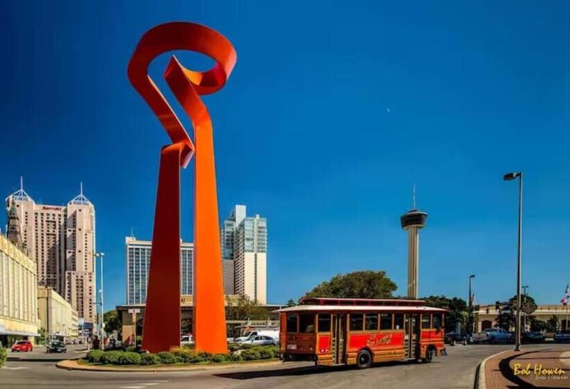 צימר Lux Historic Home Swim Spa Golf Cart