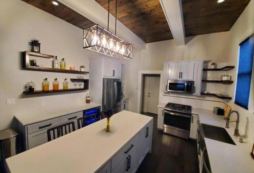 צימר Lux Historic Home Swim Spa Golf Cart