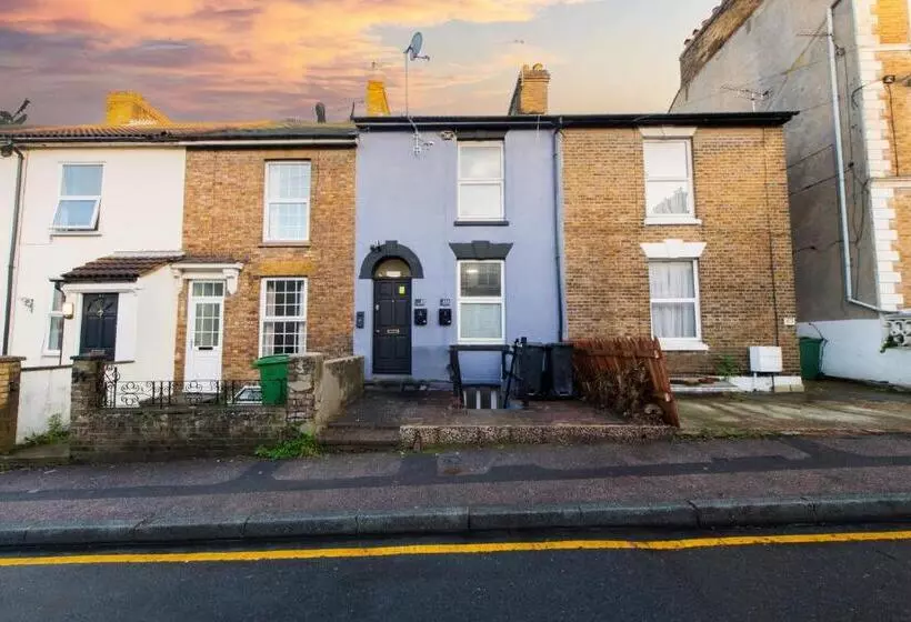 ベッドアンドブレックファースト Premium En Suite Double Bedrooms In Central Maidstone With Breakfast