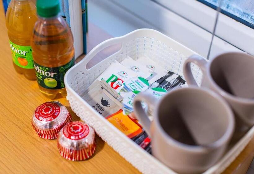 Bed and Breakfast Premium En Suite Double Bedrooms In Central Maidstone With Breakfast