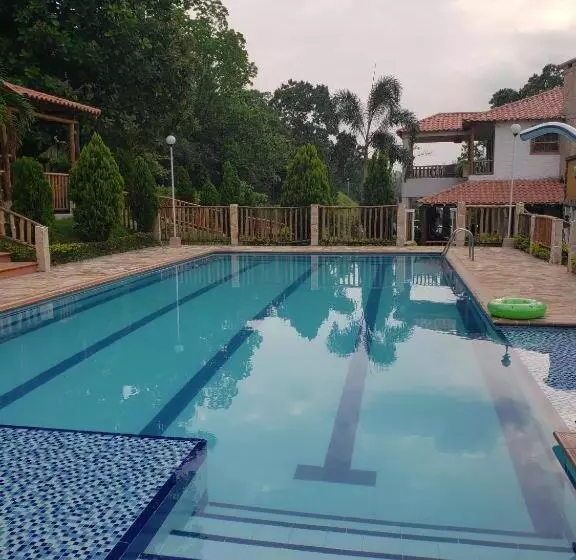 Hotelli Finca Villa Nathaly