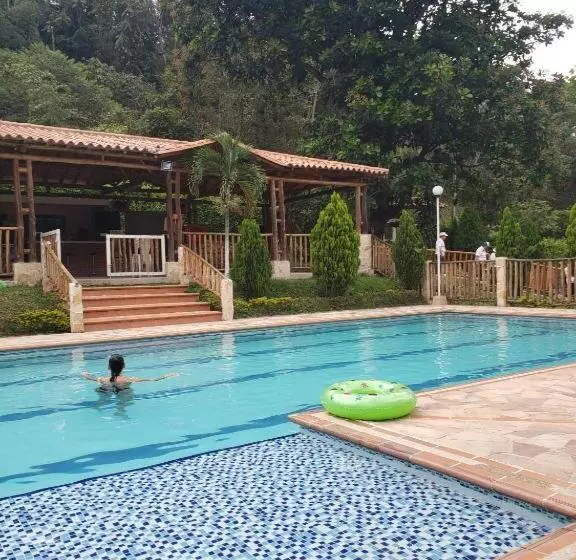 Hotelli Finca Villa Nathaly