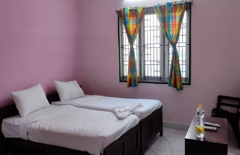 ホテル Pph Living Lakshmi Palace