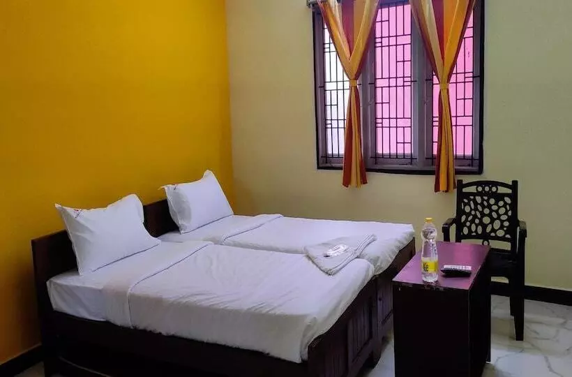 ホテル Pph Living Lakshmi Palace