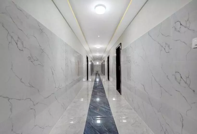 ホテル Spot On Sln Comforts