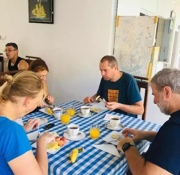 Hotelli Sunflower Inn