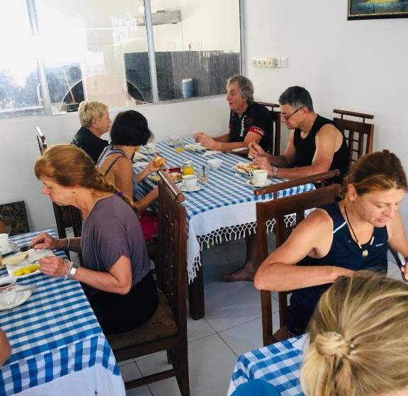 ホテル Sunflower Inn