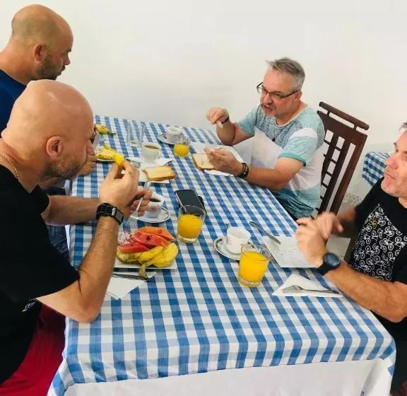 Hotelli Sunflower Inn