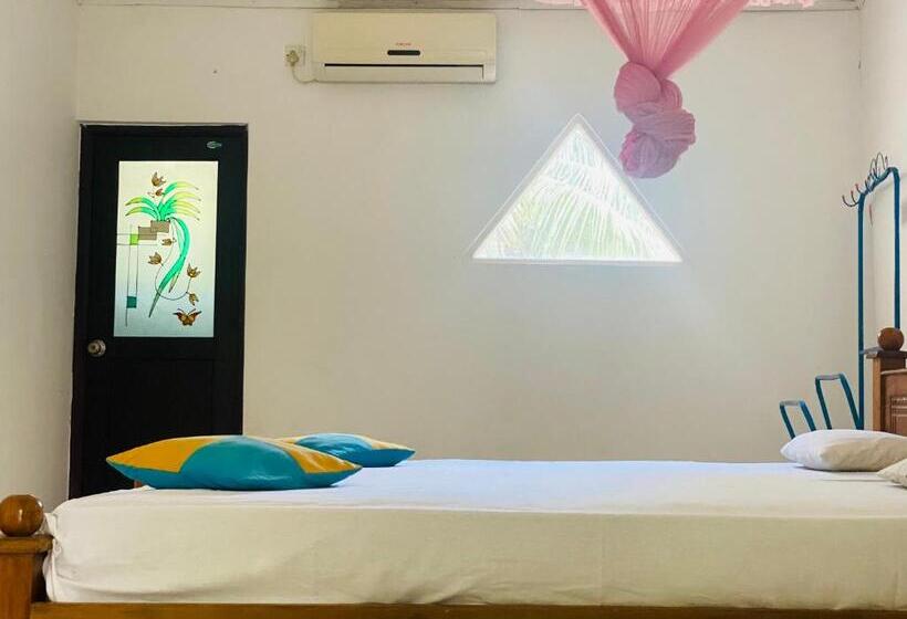 ホテル Sunflower Inn