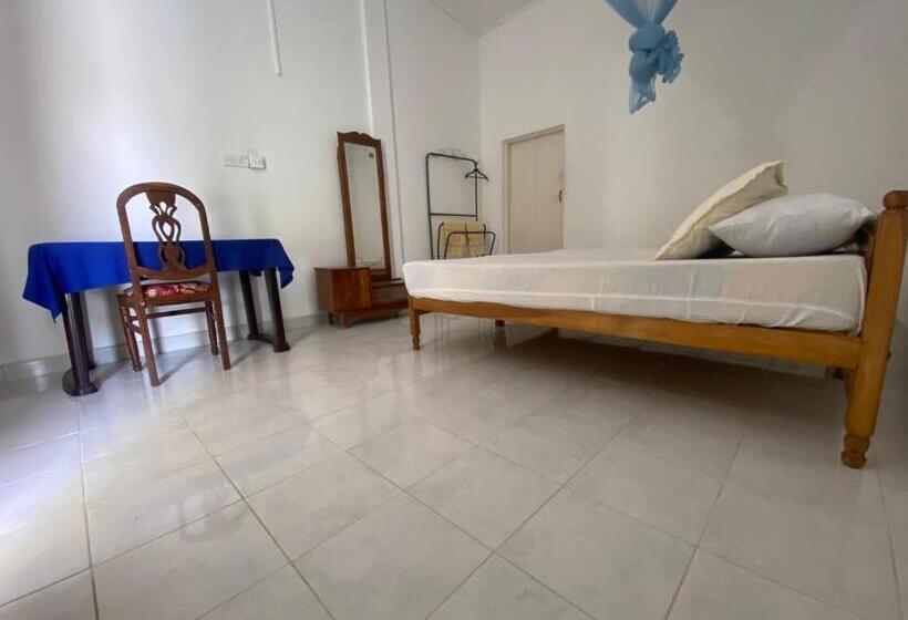 ホテル Sunflower Inn