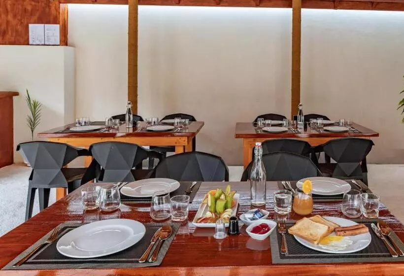 هتل Sunny Breeze View