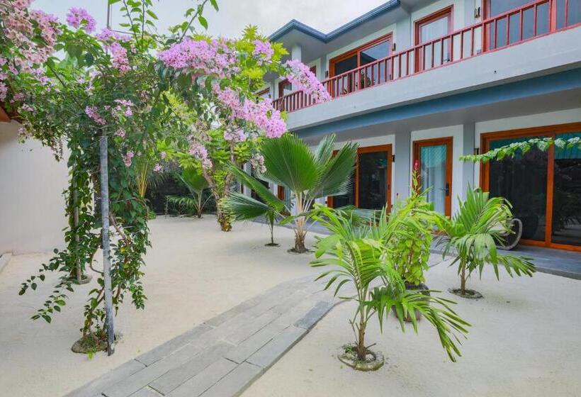 هتل Sunny Breeze View