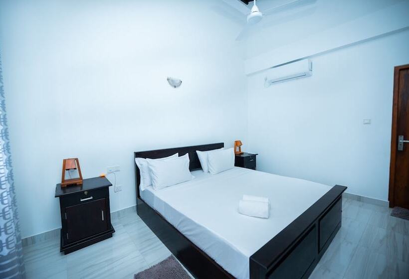 ホテル Teya Beach