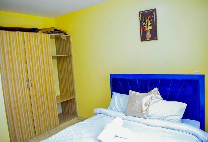 پانسیون Royalstaycation